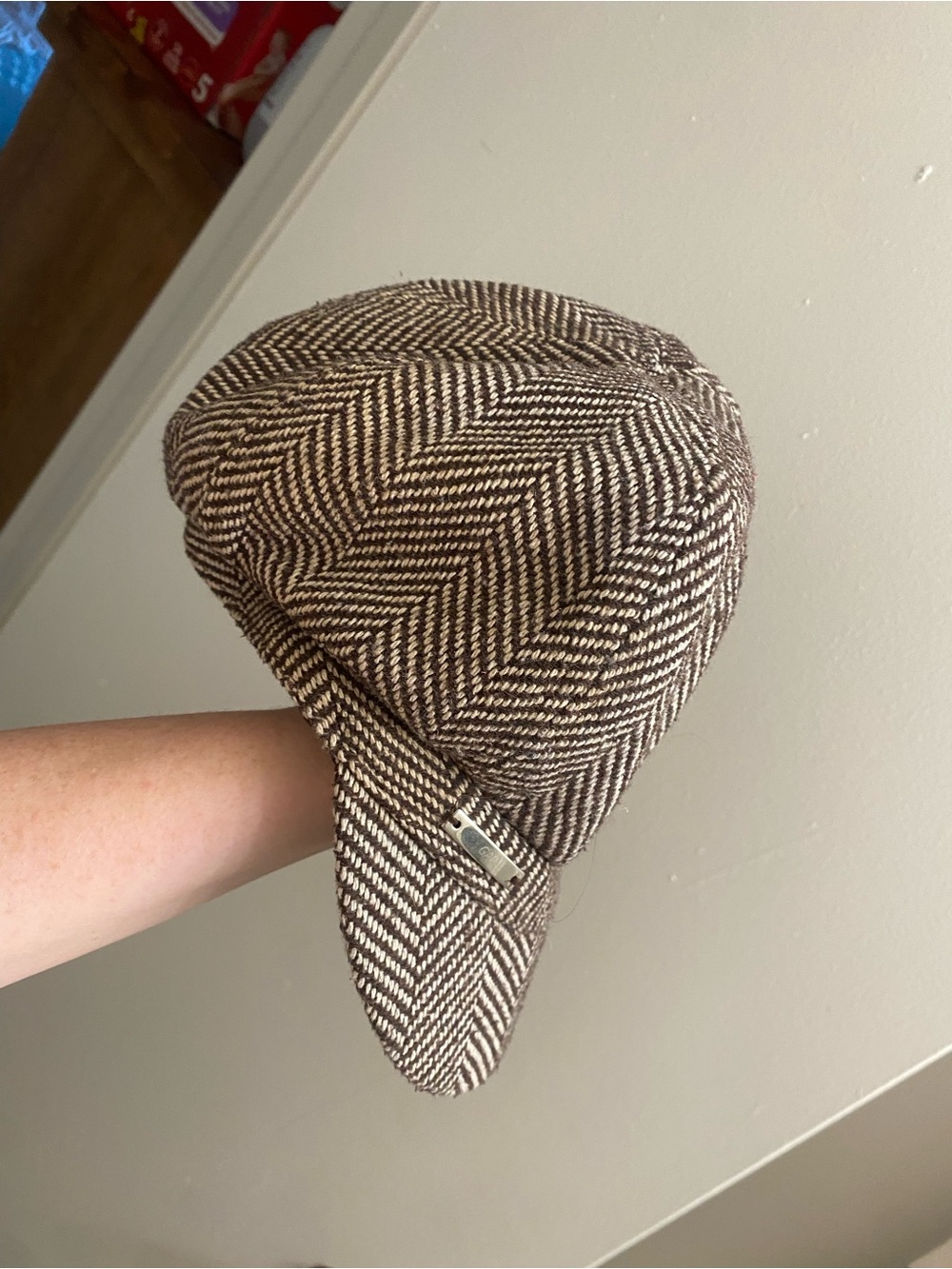 GAP Brown and Cream Herringbone Newsboy Cap - Picture 5 of 7